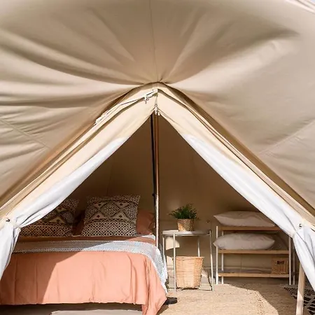 Glamping La Mimosa Conil Коніль-де-ла-Фронтера