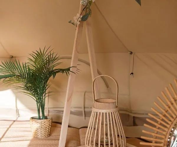 Glamping La Mimosa Conil مكان تخييم *